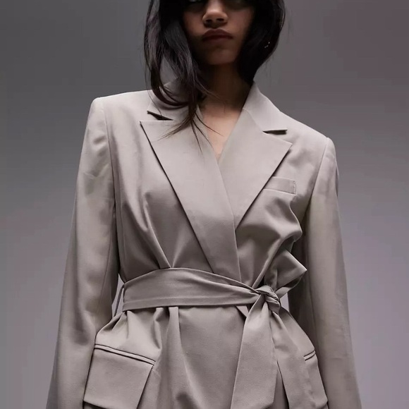 TOPSHOP Belted Long-Line Blazer in Taupe - Picture 2 of 6